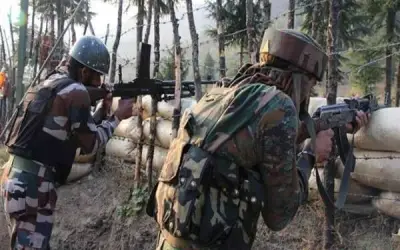 पुलवामा में सुरक्षाबलों और आतंकियों के बीच मुठभेड़