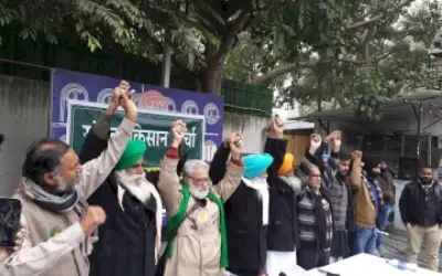 किसानों ने दी गणतंत्र परेड की धमकी
