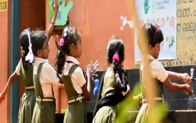 केरल के एक स्कूल में अब शिक्षक को सर या मैडम के बदले टीचर कहने का निर्देश