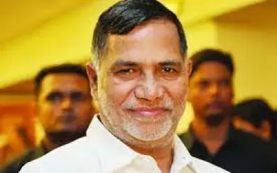 कांग्रेस छोड़ बीजेपी में शामिल हुए कृपाशंकर सिंह