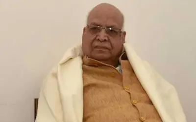 कुंभ मेले में बाल-बाल बचे बिहार के राज्यपाल