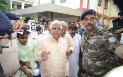 सरेंडर के बाद जेल पहुंचे लालू