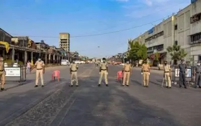 कोरोना का प्रकोप देखकर बढ़ सकती है लॉकडाउन की अवधि