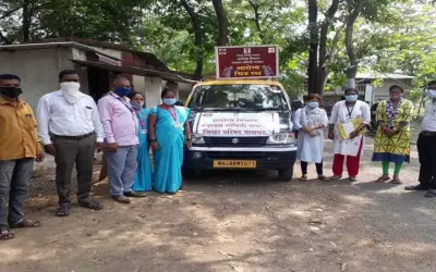 कोरोना की वैक्सीन लगाने वाली टीम की आदिवासियों ने की पिटाई
