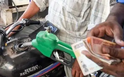 दिल्ली में पेट्रोल की कीमत आसमान पर