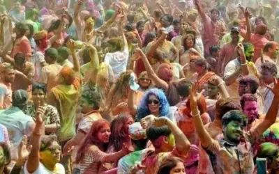 पाकिस्तान के खैबर पख्तूनख्वा में लोगों ने खेली होली