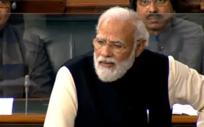किशोर कुमार, मजरूह सुल्तानपुरी और लता मंगेशकर के भाई का जिक्र कर मोदी ने कांग्रेस पर किया हमला