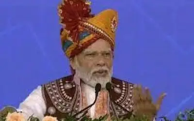धर्म के नाम पर महिलाओं को बांटने की कोशिश : पीएम मोदी