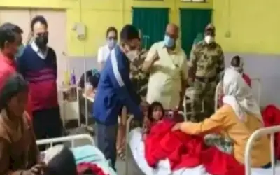 बच्चों को पोलियो ड्रॉप के बदले सैनिटाइजर पिलाया