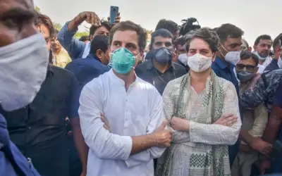 राहुल और प्रियंका गांधी हिरासत में