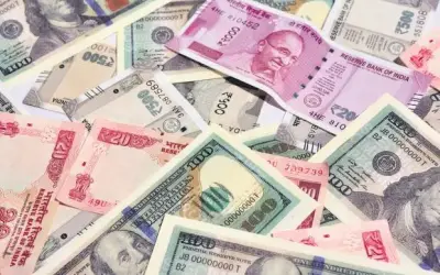 रुपया के आगे कमज़ोर पड़ा डॉलर