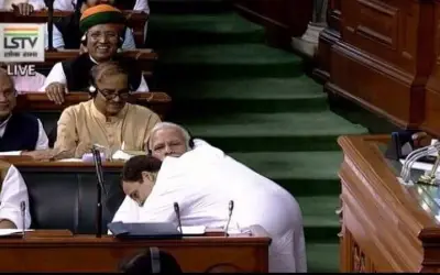 राहुल और पीएम के गले मिलने पर चौंक उठा पूरा सदन