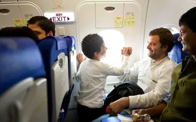 ये कैसा संदेश, राहुल गए विदेश