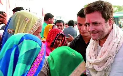 राहुल ने चुनाव में जुटनेवाली महिलाओं की तारीफ की