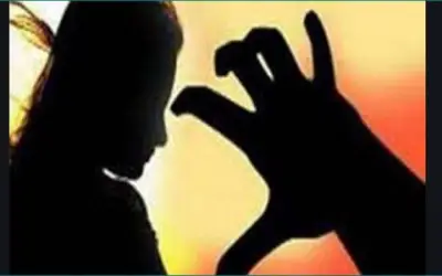 भाई को बेहोश कर बहन के साथ दुष्कर्म