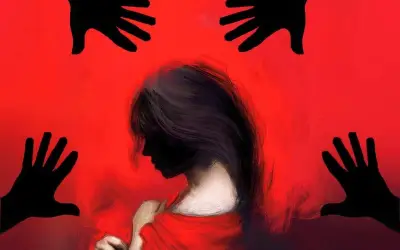 नौकरी के नाम पर महिला से लाखों रुपए की ठगी और सामूहिक दुष्कर्म