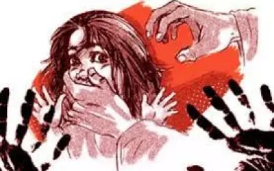 नाबालिग से छह युवकों ने दो साल तक किया गैंग रेप, ऑनलाइन पोस्ट किया वीडियो