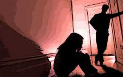 अपनी बेटी से कलयुगी पिता ने किया दुष्कर्म