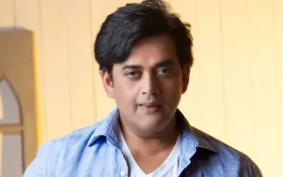 रविकिशन की डिग्री से नामांकन पर लटकी तलवार