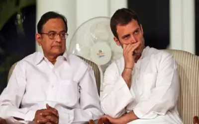 कांग्रेस हर ग़रीब को चुनाव जीतने के बाद वेतन देगी : राहुल