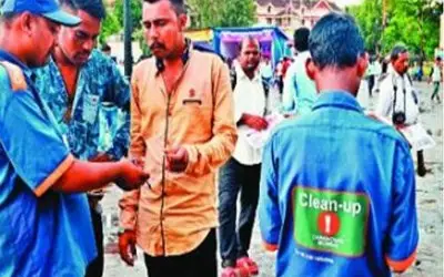 सावधान! अब नाले के पास खड़े हैं क्लीन अप इंडिया मार्शल्स!
