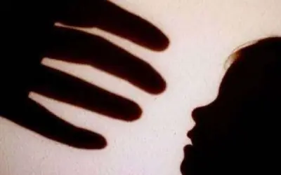 चॉकलेट देने के बहाने नाबालिग से दुष्कर्म