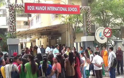 धूमधाम से मनाई गई रोज मैनर इंटरनेशनल स्कूल की 75वीं वर्षगांठ