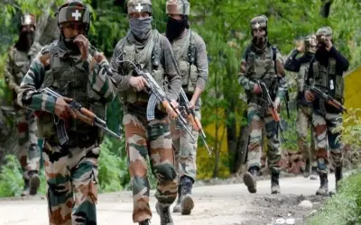 छत्तीसगढ़ में 8 नक्सली ढेर, 2 पुलिसकर्मी शहीद