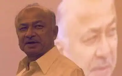राजनीति से संन्यास लेंगे वरिष्ठ नेता सुशील कुमार शिंदे