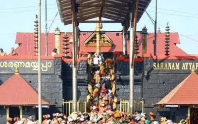 सबरीमला मंदिर में महिलाओं के प्रवेश पर संघर्ष जारी