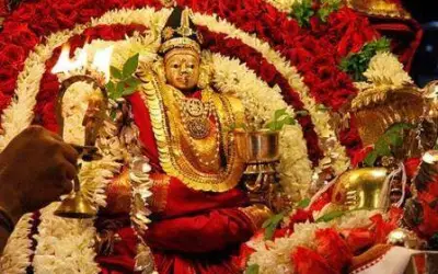 खुल गया सबरीमाला मंदिर का पट