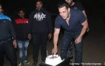 57 साल के हुए बॉलीवुड के भाईजान