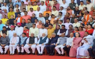 इतिहास के पन्नों में स्वर्णिम अक्षरों में दर्ज भारत के पुराने संसद भवन का नाम