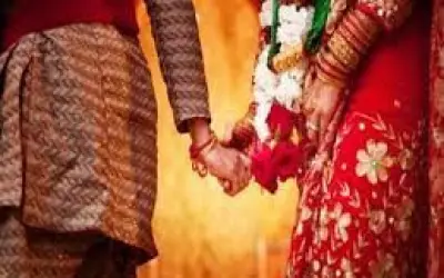 पति ने पत्नी की शादी उसके प्रेमी से करवाई