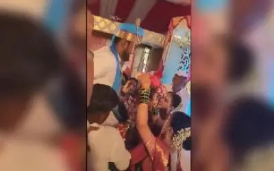 एक ही दूल्हे से दो बहनों ने की शादी