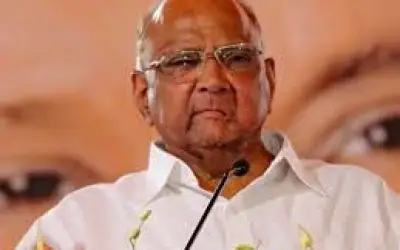 अटल बिहारी वाजपेयी सुसभ्य पुरूष थे और मोदी हैं कठोर - शरद पवार