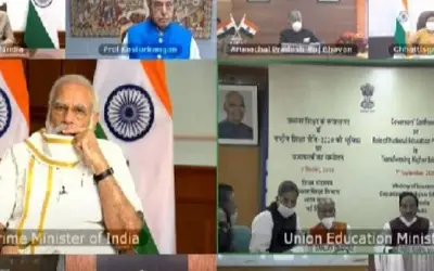 शिक्षा नीति में सरकार का दखल कम होना चाहिए : पीएम मोदी