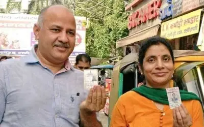 सिसोदिया की पत्नी की तबीयत बिगड़ी, अस्पताल में भर्ती