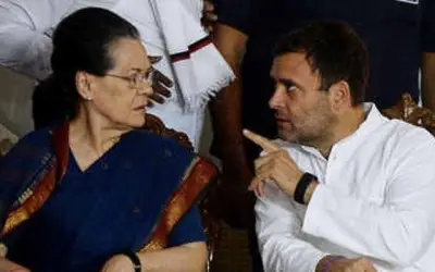 अमेरिका से जांच करवाकर स्वदेश लौटे सोनिया-राहुल
