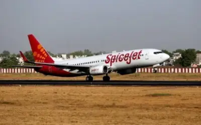 पटना जा रही फ्लाइट की वाराणसी में की गई इमरजेंसी लैंडिंग