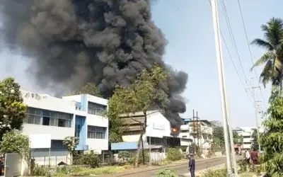 तलोजा रसायन कंपनी में लगी भीषण आग