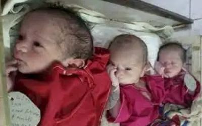 पहले जुड़वां फिर पांच साल बाद महिला ने दिया तीन बच्चों को जन्म