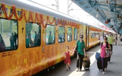 अब सप्ताह में तीन दिन चलेगी नई इंदौर-वाराणसी तेजस एक्सप्रेस