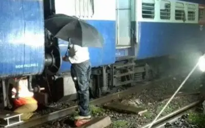 अंत्‍योदय एक्‍सप्रेस पटरी से उतरी