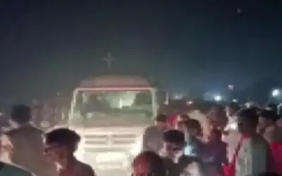 तीन बड़े सड़क हादसों से कांपा यूपी, 32 जिंदगियां हुए खत्म, मची चीख-पुकार