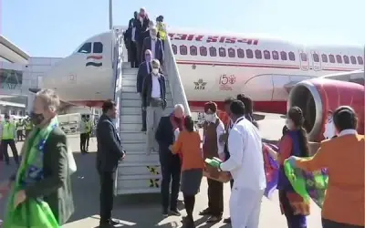 60 से ज्यादा देशों के राजदूत कोविड टीके के लिए पहुंचे भारत