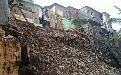 अंधेरी पश्चिम के गिल्बर्ट हिल इलाके में 8 साल से जमा कचरे को किया गया साफ