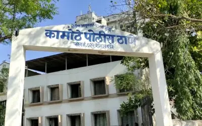 Robbery with a person going from Beed to Mumbai-in24news