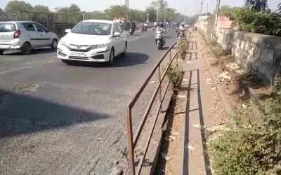 The team of in24 news reached the dilapidated Ajni bridge in Nagpur-in24news
