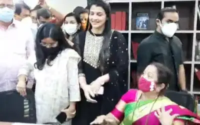 मुंबई की पहली ई-लाइब्रेरी और पालतू जानवरों के लिए गार्डन की शुरुआत